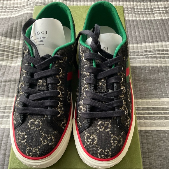 Gucci shoes - Picture 1 of 8